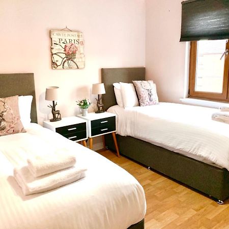 5 Bedroom Central Penthouse Apartment เอดินบะระ ภายนอก รูปภาพ