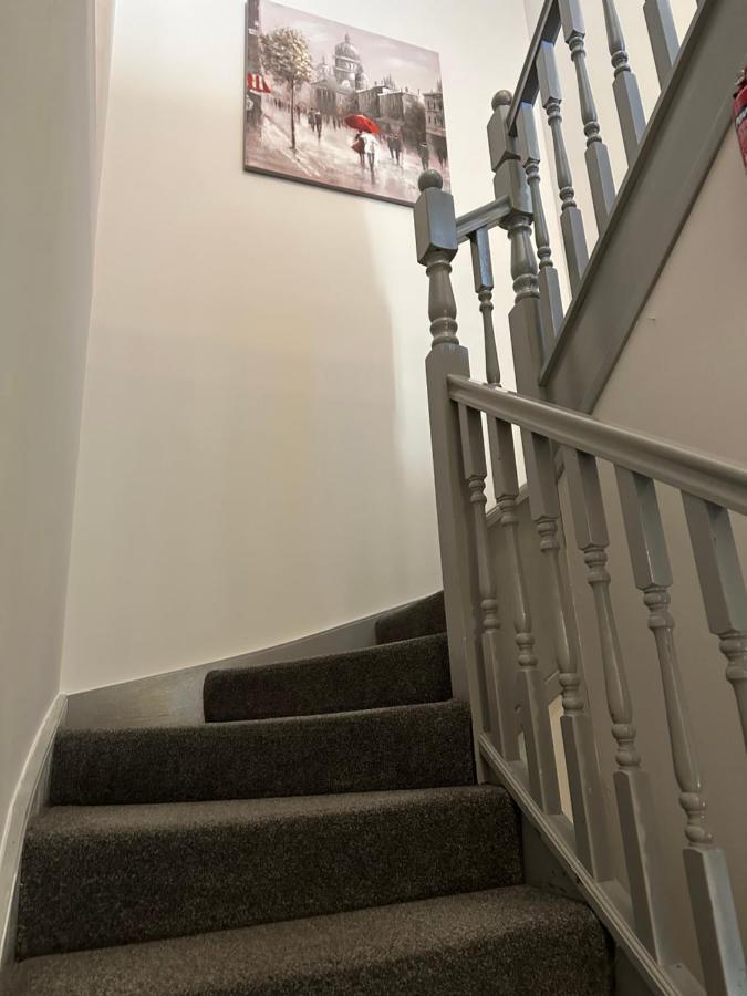 5 Bedroom Central Penthouse Apartment เอดินบะระ ภายนอก รูปภาพ