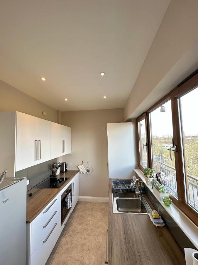 5 Bedroom Central Penthouse Apartment เอดินบะระ ภายนอก รูปภาพ